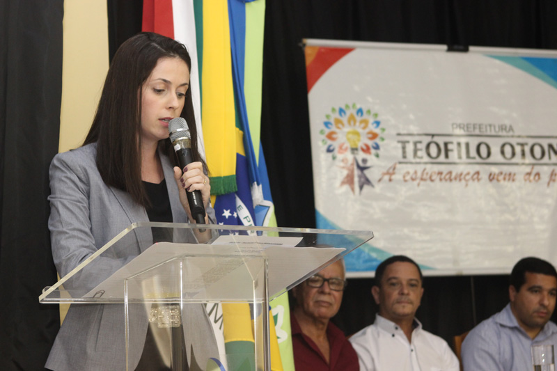 A procuradora do Ministério Público junto ao Tribunal de Contas, Cristina Melo, representou o presidente do TCEMG, conselheiro Cláudio Terrão